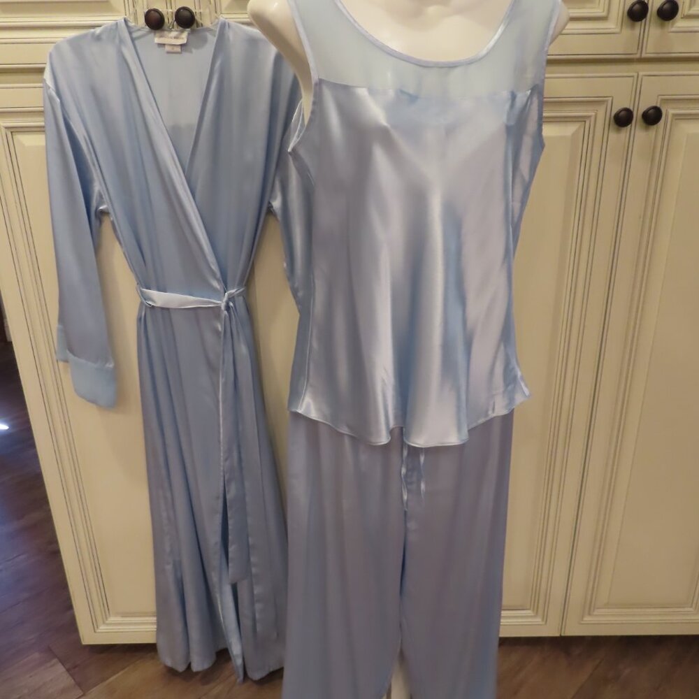 Jones of New York Blue Satin 3pc Pajama Robe Set size Med.